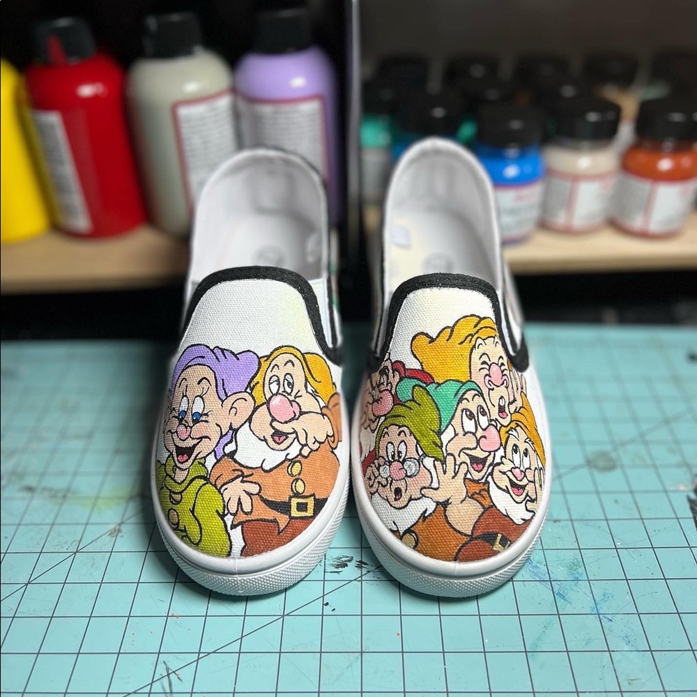 Custom hand painted 7 dwarfs kid shoes